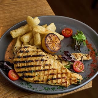 Pechuga a La Parrilla / Grilled Chicken Breast