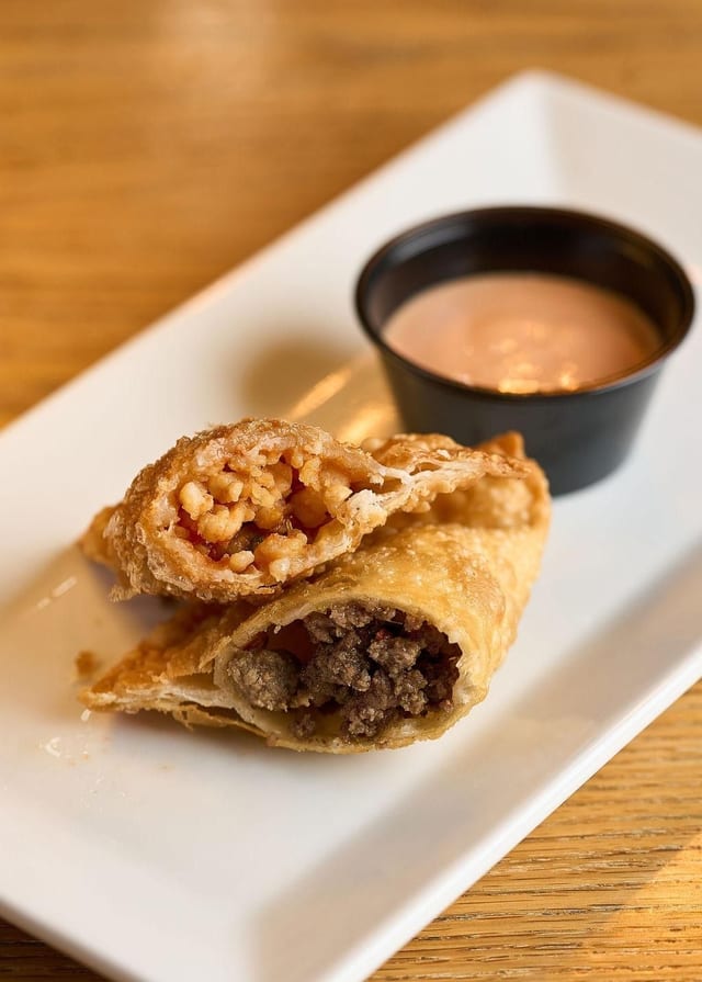 Empanadas Regular / Empanadas.